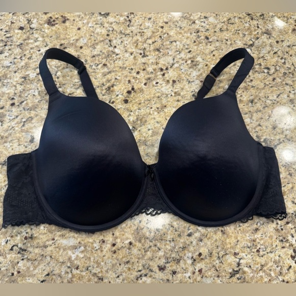 Savage X Fenty Other - Savage x Fenty Black Lace Bra size 46D